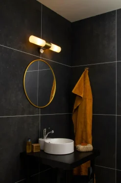 Aneta Lighting Badeværelsesbelysning>Badeværelsesbelysning Cosenza Mat messing/opalhvid