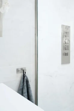 Beslag Design Base 210 - 2 kroge Børstet