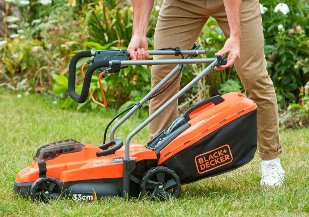 Black & Decker Plæneklipper 2x18V 2,5Ah 33cm Batteri medfølger