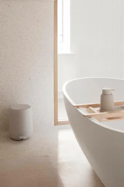 Blomus Badeværelsestilbehør>Pedalspand Sono 3L Mat hvid hvid