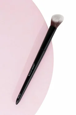 Brushworks No. 25 Brightening Concealer Brush No Color Sale
