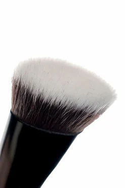 Brushworks No. 11 Flat Top Contour Brush No Color New