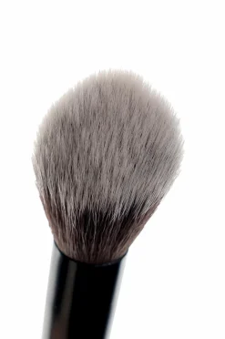 Brushworks No. 13 Highlight Brush No Color Discount