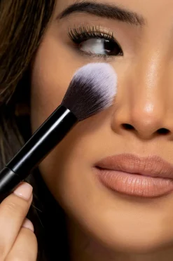 Brushworks No. 13 Highlight Brush No Color Discount