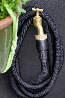 by Benson Planter & Blomster>Haveslange Deluxe - 15m Sort