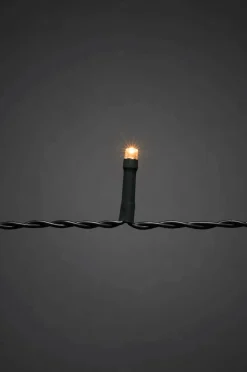 by Benson Lyskæder><noscript><img width=