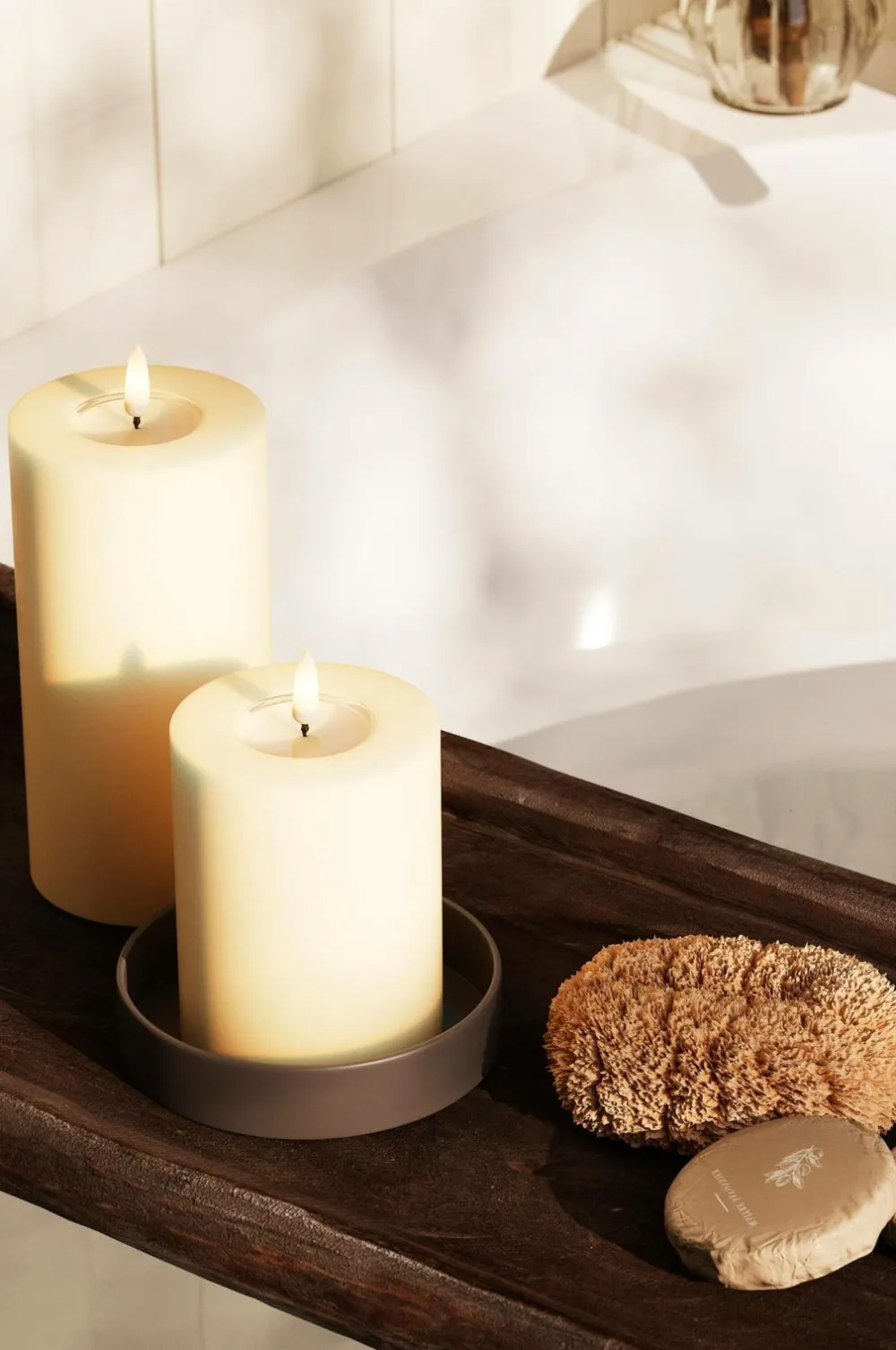 DeluxeHomeart LED-søjlelys 7,5x15 cm Creme Online