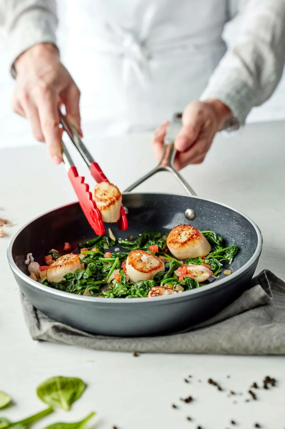 Demeyere Pander & Gryder>Stekpanna Alu Pro 5 Ceraforce 20 cm Sort