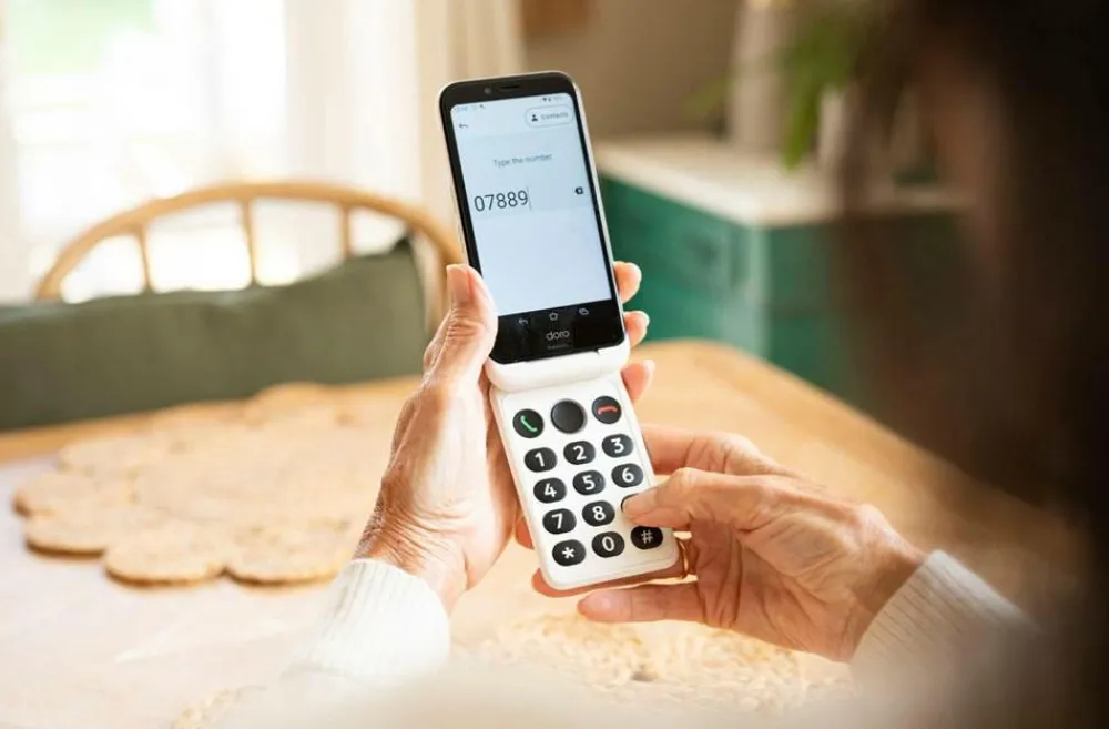 Doro Mobiltelefoner, Tablets & Tilbehør>Uro Smartphone 4G Aurora A21 No color