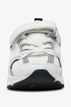 Duffy Sneakers><noscript><img width=