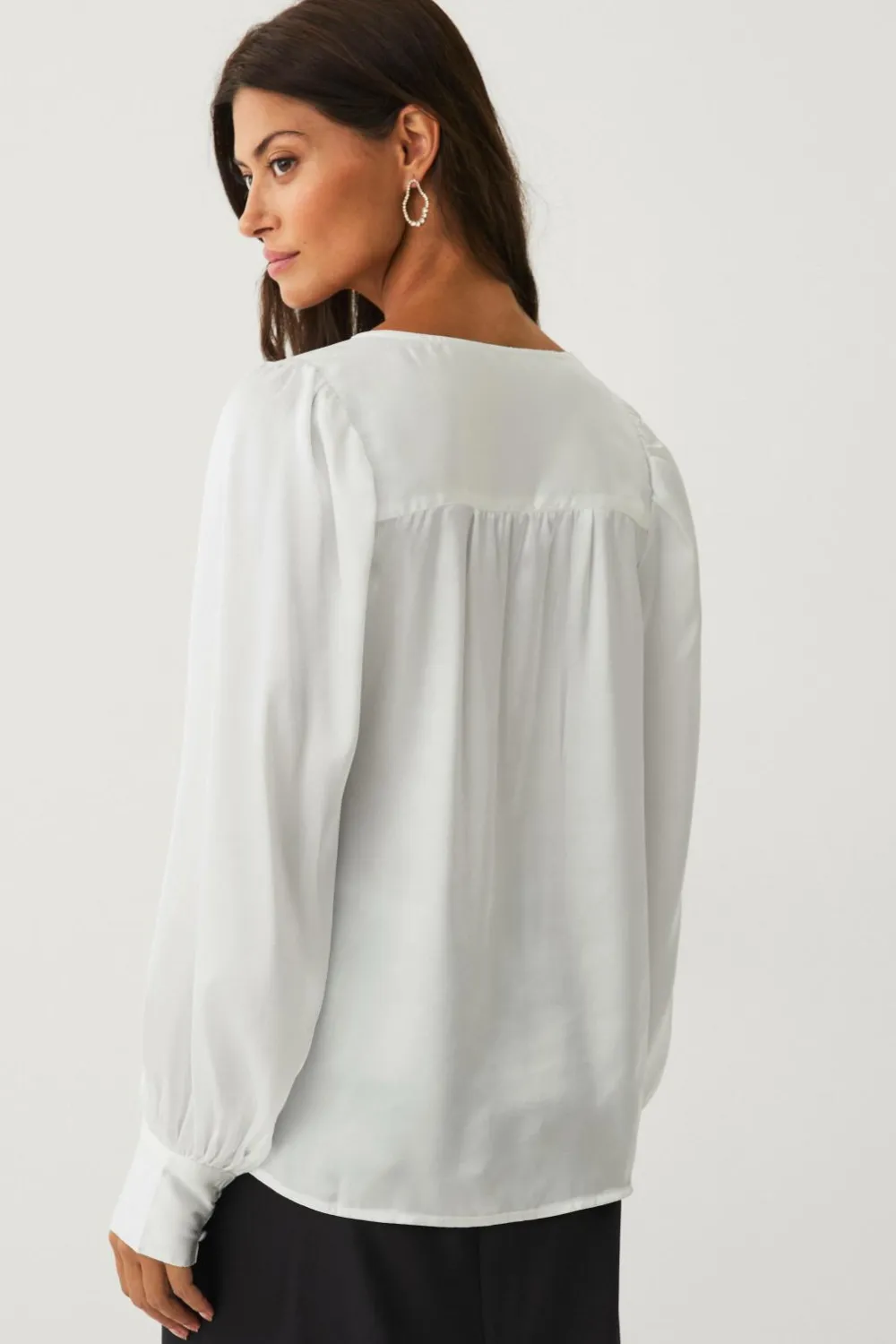 Ellos Skjorter & Bluser>Collection Bluse i satin hvid