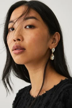 Ellos Collection Dråbeformete ørestikker Hvid/guld Outlet