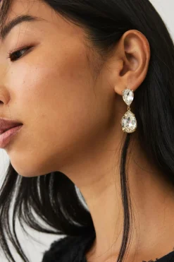 Ellos Collection Dråbeformete ørestikker Hvid/guld Outlet