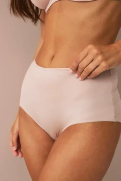 Ellos Trusser><noscript><img width=