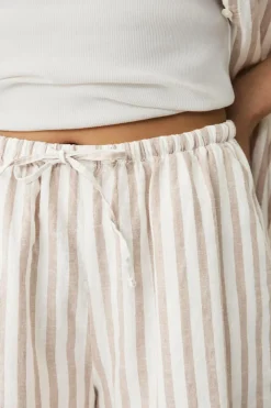 Ellos Shorts><noscript><img width=