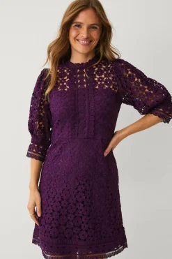 Ellos Kjoler>Collection Kjole i blonde med 3/4 lange ærmer Mørk lilla