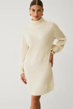 Ellos Collection Ribstrikket kjole med polokrave lysebeige