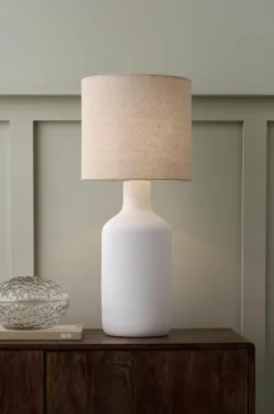 Ellos Bordlamper>Home Bordlampe Saga White/Linen