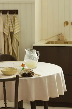 Ellos Borddækning & Servering|Bordtekstiler>Home Dug Elly i genanvendt halvlinned Ø 150 cm Cremehvid