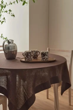 Ellos Borddækning & Servering|Bordtekstiler>Home Dug Malva i 100% hør 140x140 cm Brun