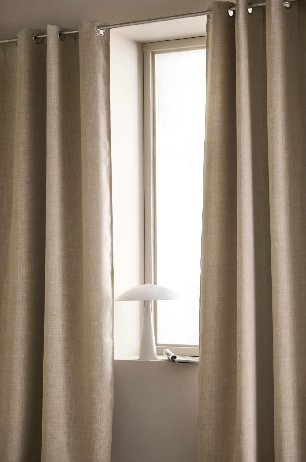 Ellos Gardiner Med Sejlring|Mørklægningsgardiner>Home Mørklægningsgardin Iben med sejlringe, 1 stk. BEIGE