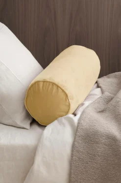 Ellos Pyntepuder & Betræk>Home Pølsepude Nora Cylinder i velour Havregul
