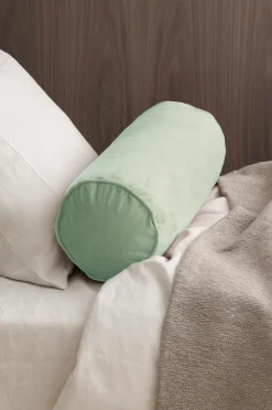 Ellos Home Pølsepude Nora Cylinder i velour Lysegrøn Best