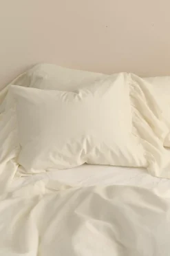 Ellos Home Pudebetræk Juliette Giant Frill i vasket bomuld Cremehvid Online