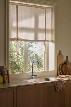 Ellos Home Roll up-gardin Elly Thin Stripe Rollup i genanvendt halvlinned Mørk abrikos Sale