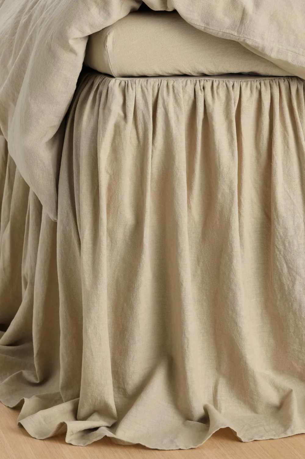 Ellos Home Sengekappe Elly Frilled i genanvendt halvlinned 75 cm Linen beige Clearance