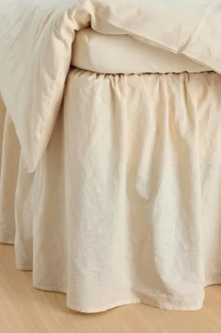 Ellos Sengekapper>Home Sengekappe Elly Frilled i genanvendt halvlinned 52 cm Cremet hvid