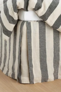Ellos Home Sengekappe Candice Block Stripe i bomuld højde 52 cm Mørkegrå/cremefarvet Discount