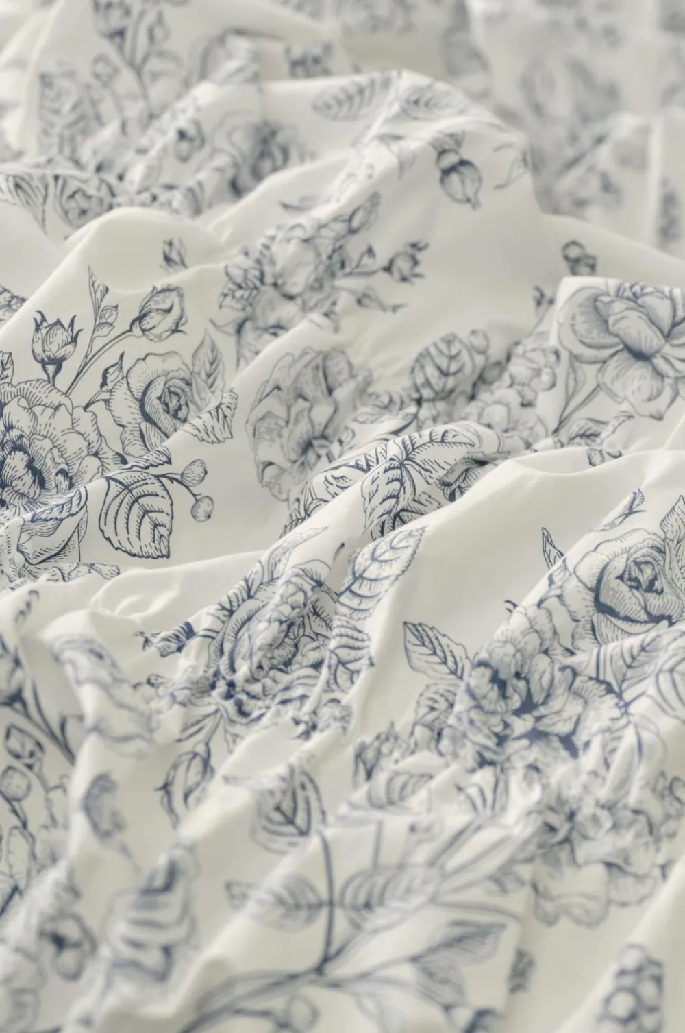 Ellos Dynebetræk|Sengesæt>Home Sengesæt Avery Elastic i bomuldspercale 2 eller 3 stykker Grå blå blomster