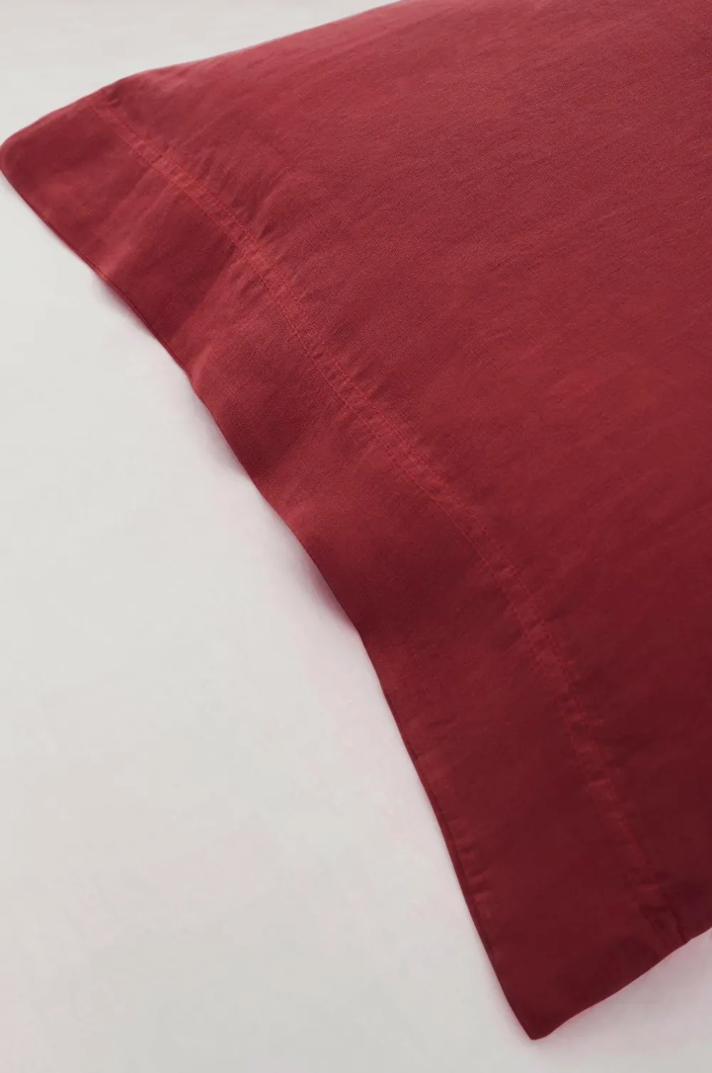 Ellos Dynebetræk|Sengesæt>Home Sengesæt Candice i vasket hør - 2 eller 3 dele Vinrød