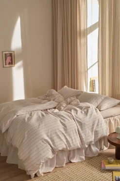 Ellos Home Sengesæt Elly Thin Stripe i genanvendt halvlinned 2 eller 3 stykker Bronzebrun Hot