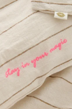 Ellos Home Sengesæt Elly Thin Stripe i genanvendt halvlinned 2 eller 3 stykker Bronzebrun Hot