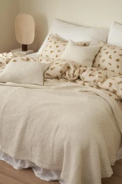 Ellos Sengetæpper>Home Sengetæppe Britt Cremet hvid