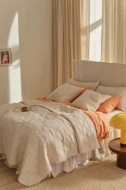 Ellos Sengetæpper>Home Sengetæppe Elly Quilted i genanvendt halvlinned Cremet hvid