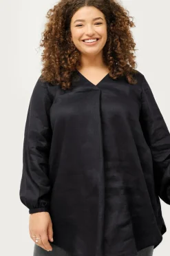 Ellos Tunikaer>Plus collection Tunika Lisa i hør Sort mat sort