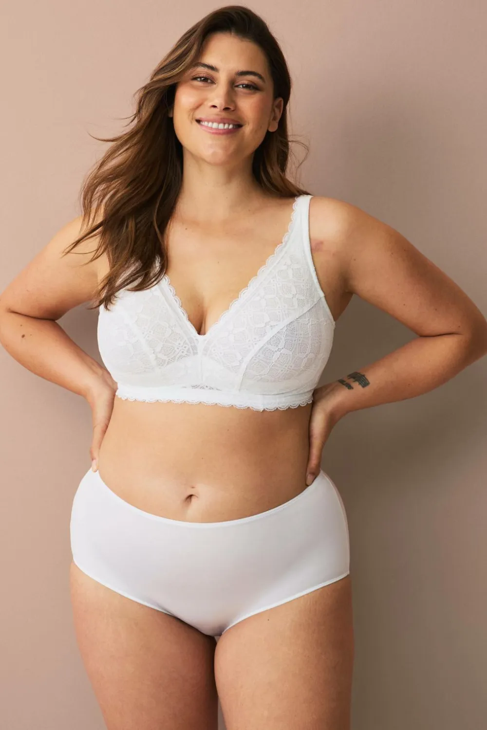 Ellos Plus collection Blød BH med blondedetaljer Hvid