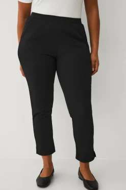 Ellos Plus collection Afskårne bukser med slank pasform sort Hot