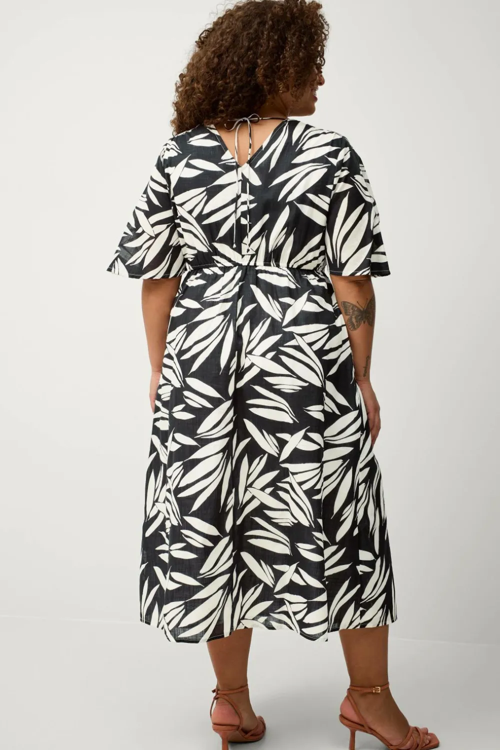 Ellos Plus collection Kjole Signe Sortmønstret New