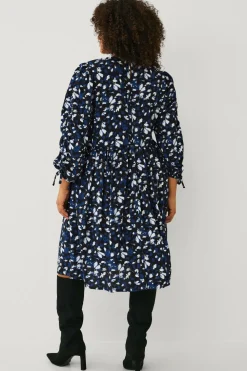 Ellos Plus collection Kjole med pufærmer Blå blomstret Online