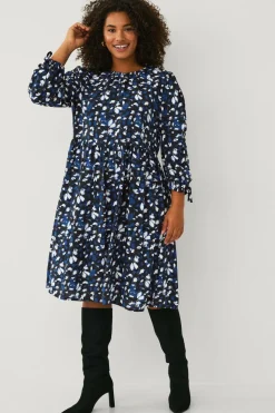 Ellos Plus collection Kjole med pufærmer Blå blomstret Online