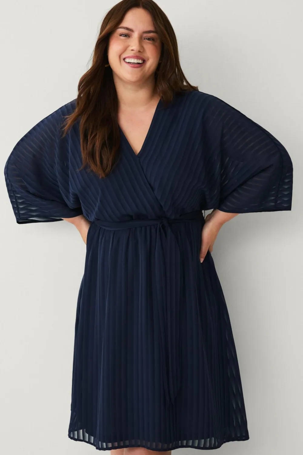 Ellos Plus collection Kjole med V-hals mørkeblå Online