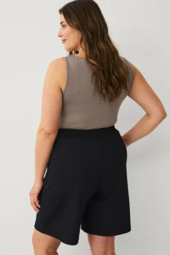 Ellos Shorts><noscript><img width=