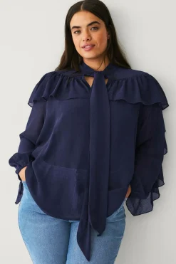 Ellos Skjorter & Bluser>Plus collection Bluse med flæser Mørkeblå