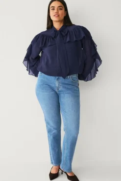 Ellos Skjorter & Bluser>Plus collection Bluse med flæser Mørkeblå