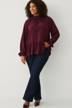 Ellos Skjorter & Bluser>Plus collection Chiffonbluse med flæser vinrød