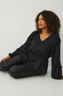 Ellos Plus collection Bluse med volanter sort Sale